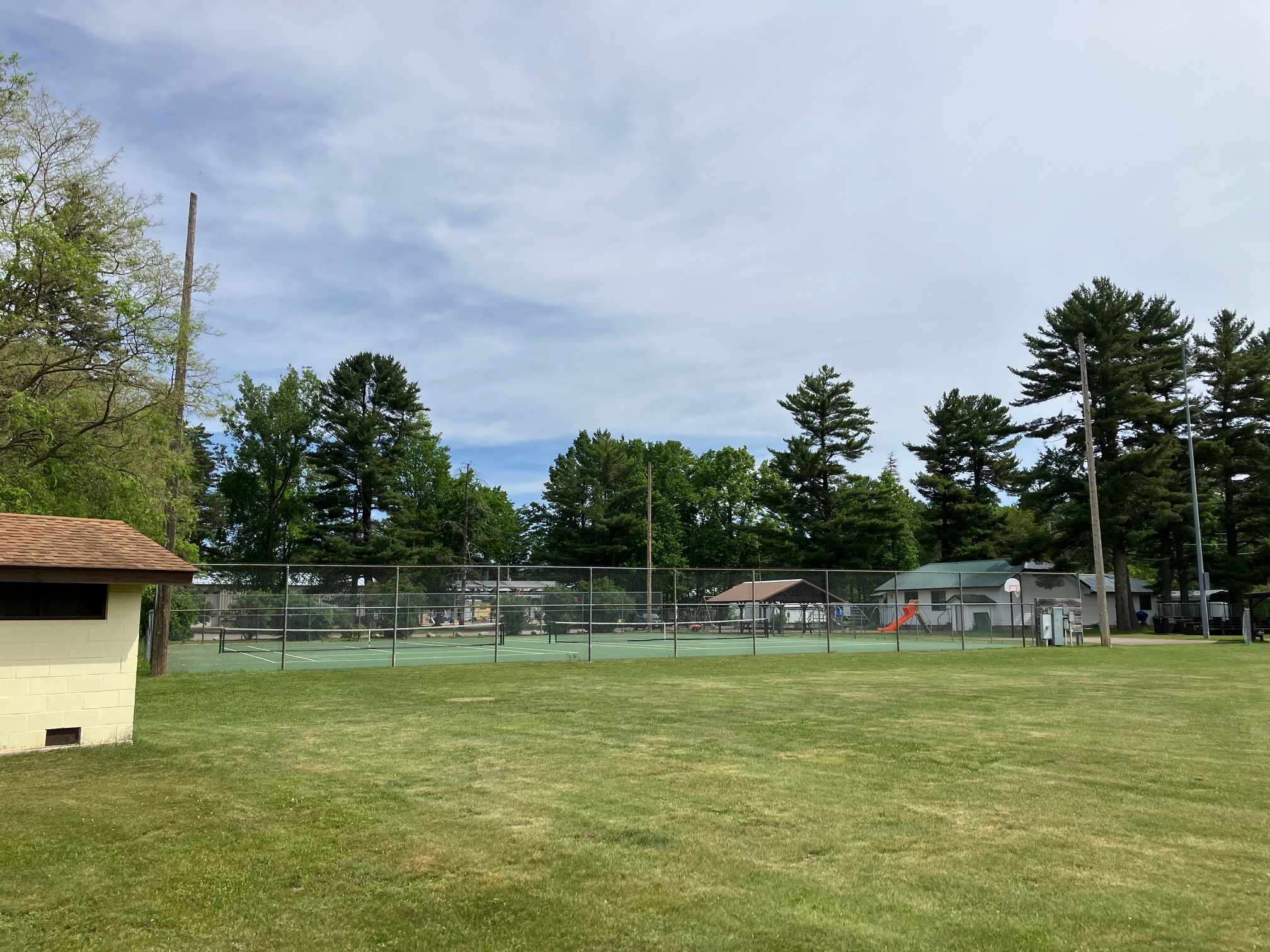 The community pavilion and facilities at Hazelhurst Town Park